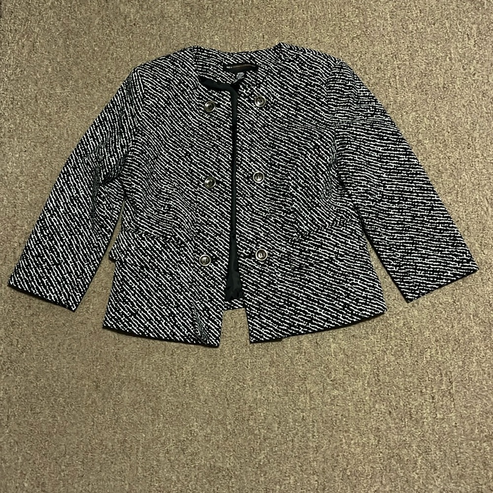 New York And Company Blazer. 💕